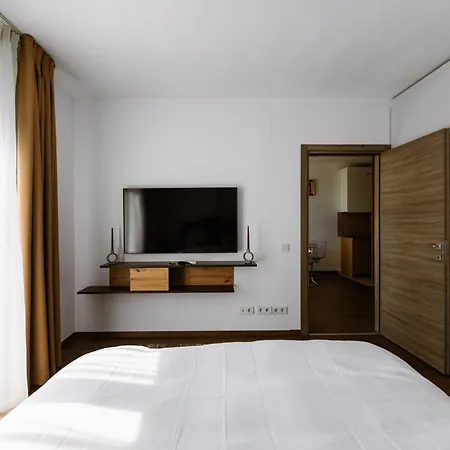 Unirii Square Luxury Soho Piata Unirii * Бухарест